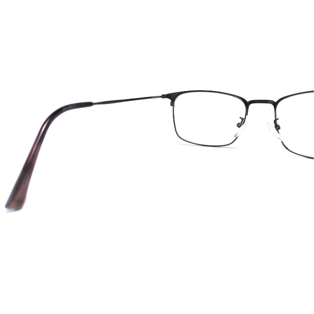 The Spectacles for men are light sportswear, flexible but strong, offering comfort and value for money.